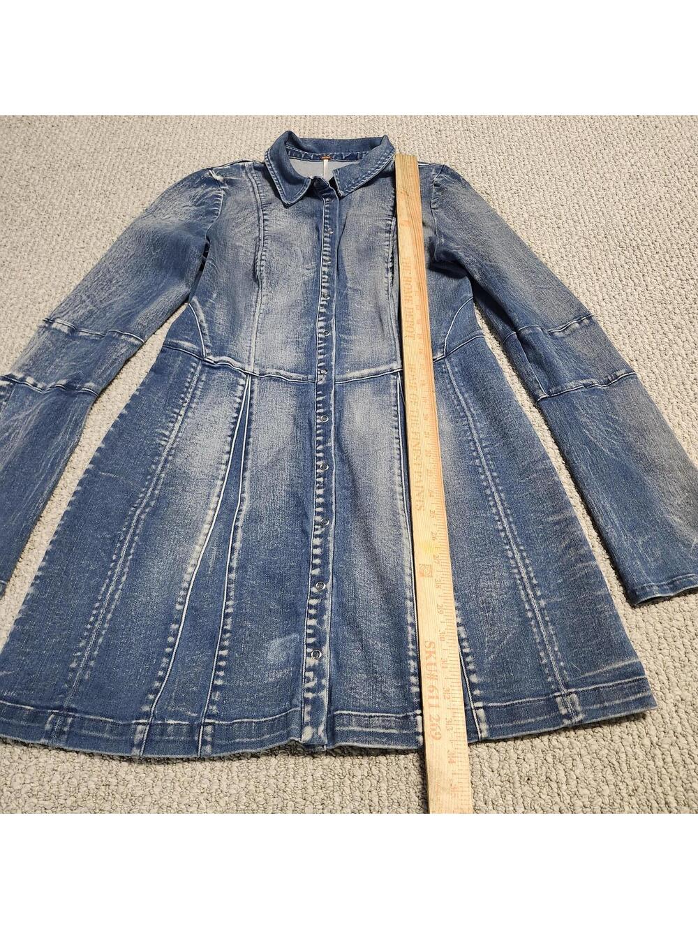 Free People Thea Denim Mini Snap Button-Up Dress Blue Size Medium Long Sleeve - Picture 2 of 11